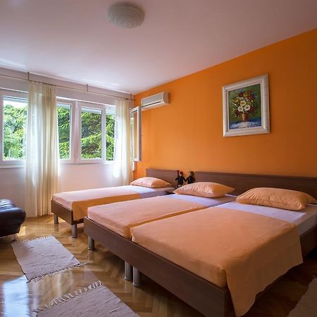 Dante Apartment Split Bilik gambar