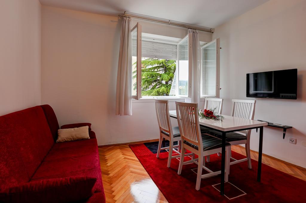 Dante Apartment Split Bilik gambar